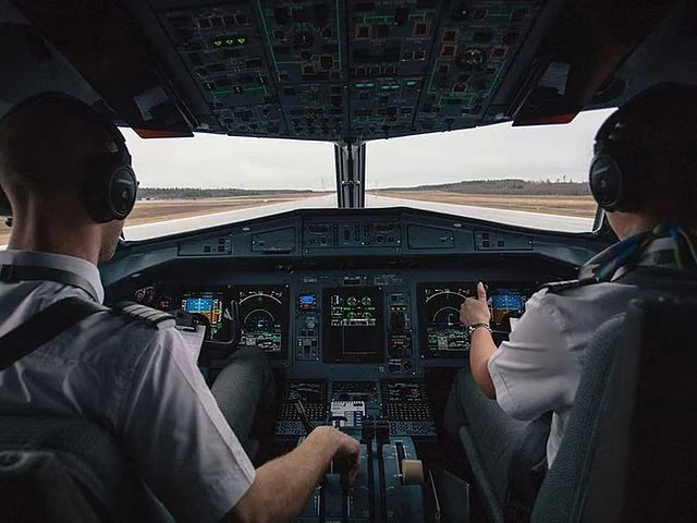 Ready to Take Off? Middle East Airlines Seek Thousands of New Pilots by 2030